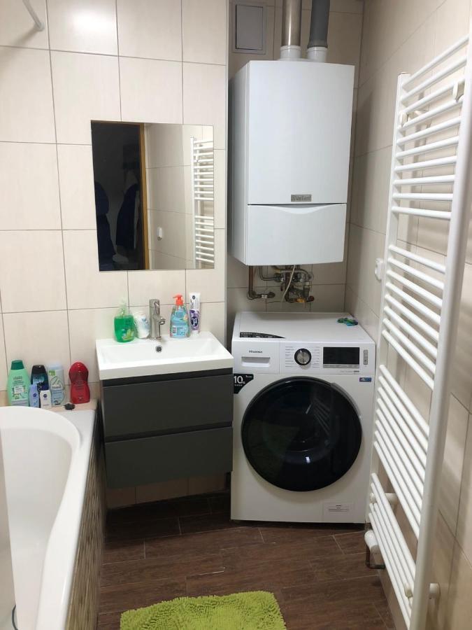 Apartment Am Schlosspark 2 Хеб Екстериор снимка